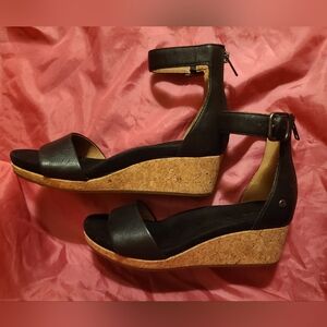 UGG ZOE II Black Leather & Cork Wedge Sandals Ankle Strap with Zipper